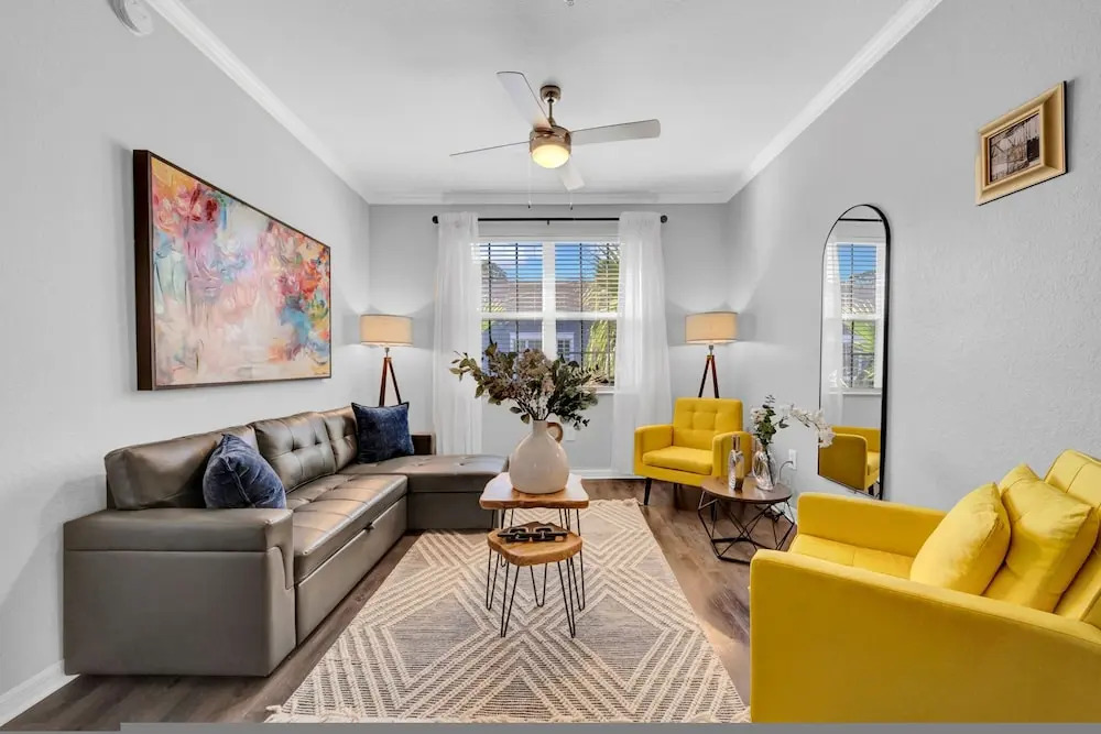 Modern 2BR 2BA King Bed Pool Gym 6