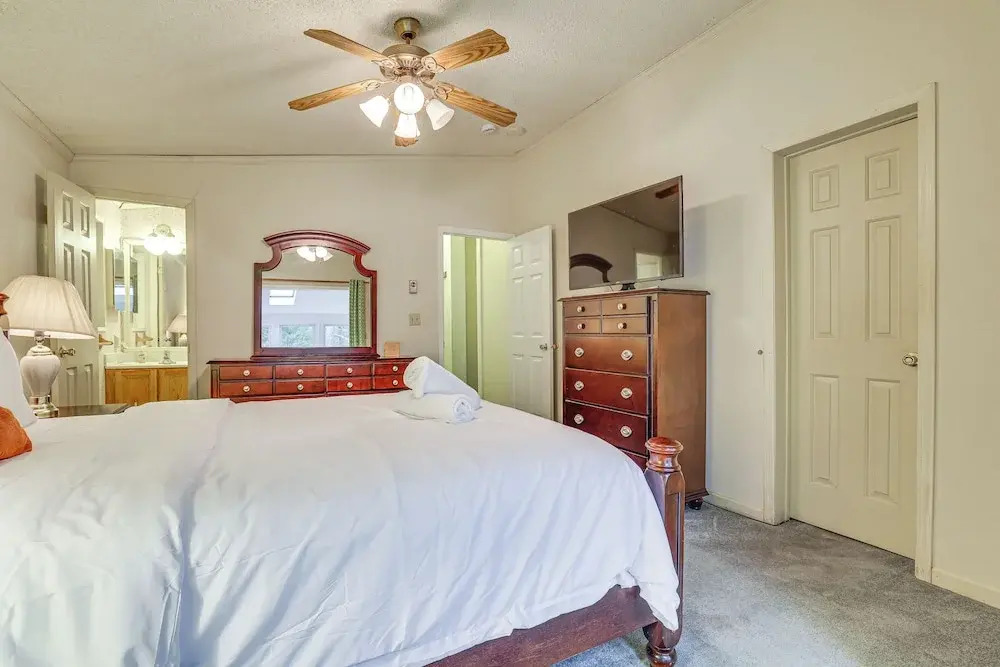 7 Mi to Big Boulder Mtn! Home w/ Pet-friendly Yard