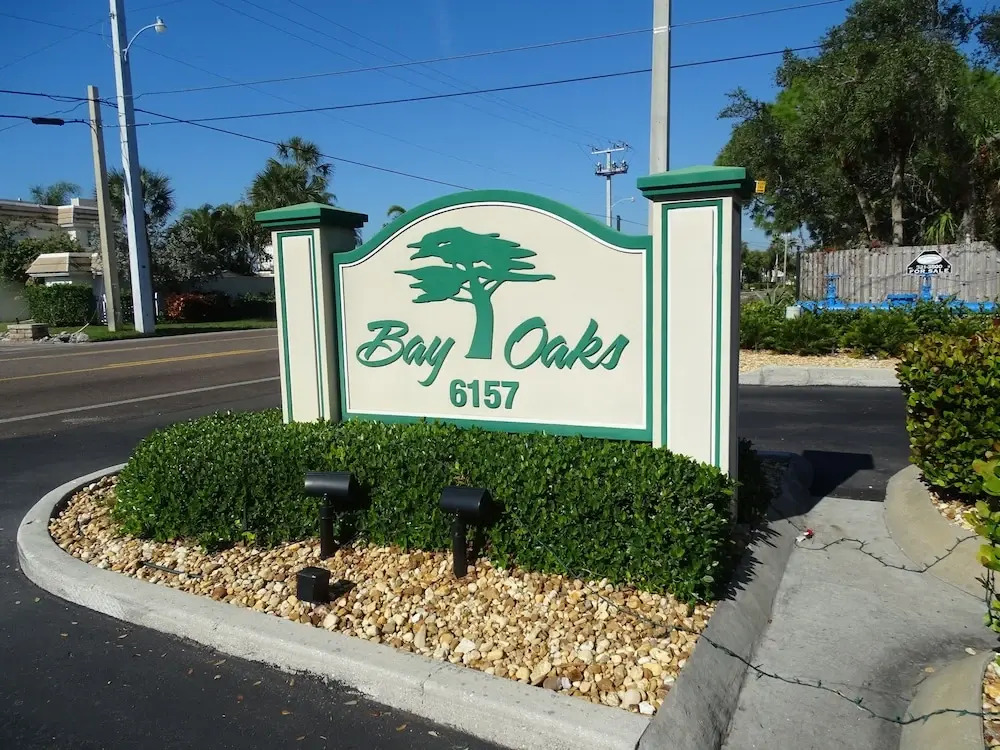 Bay Oaks E-82 2 Bedrooms 2 Bathrooms Apts