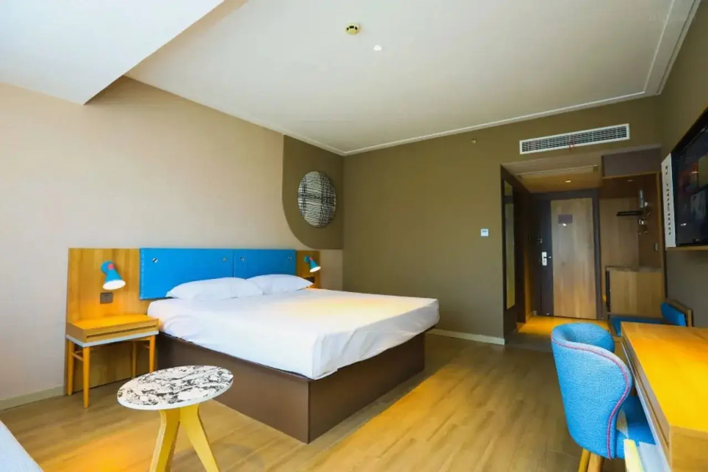 Home Inn(Suzhou Wujiang Shengze Fortune Center Store)
