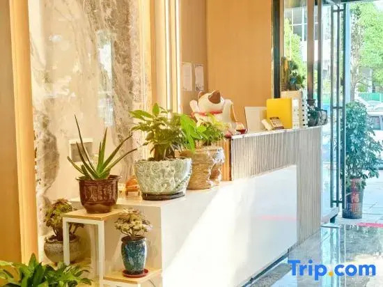 Hongcheng Hotel (Liupanshui Vocational Technical College)