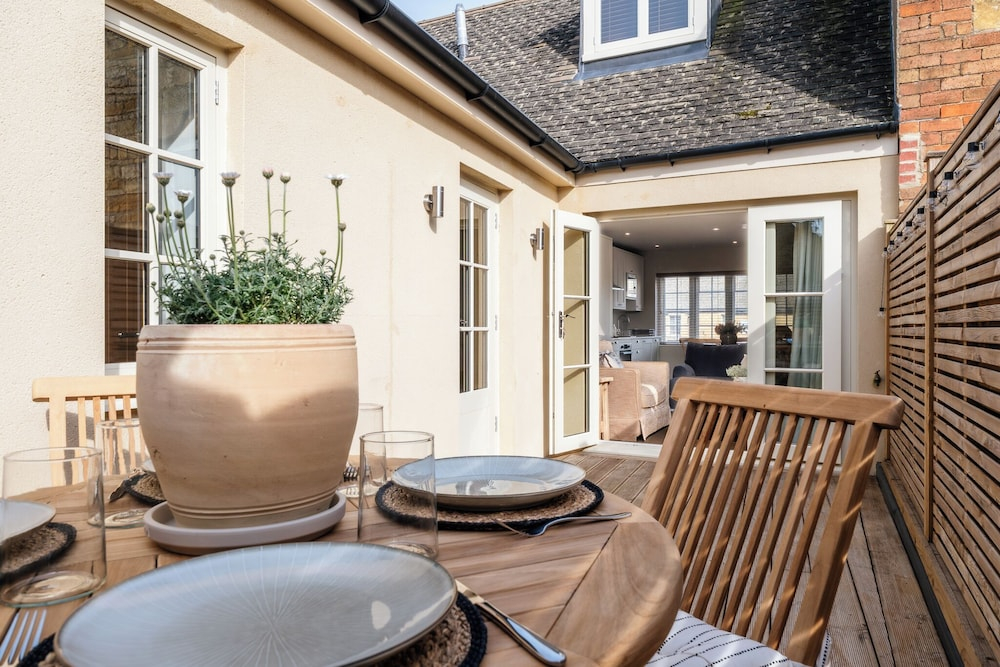 Beautiful 2 BD Home in The Cotswolds