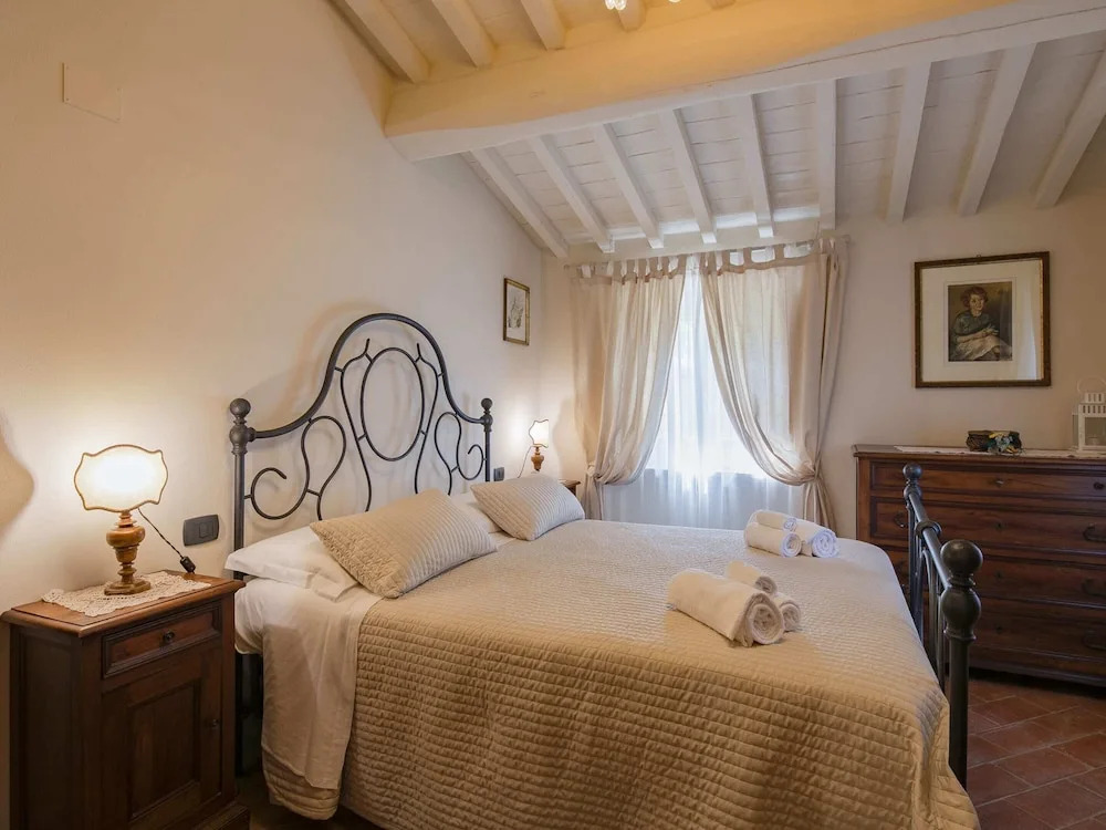 Holiday Home in Cortona With Pool & Garden