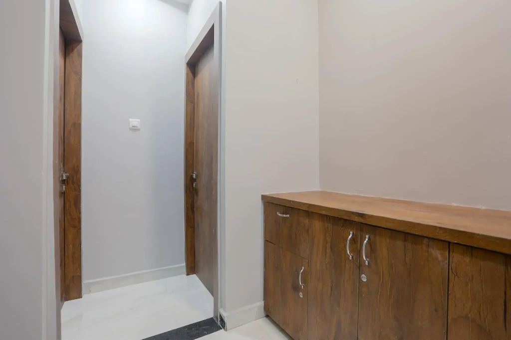 OYO 48179 Hotel Shankar