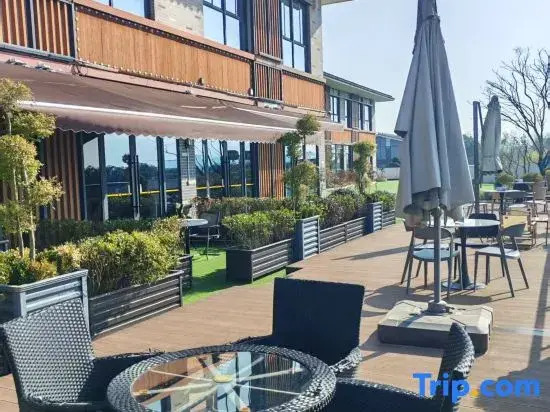 Hanzhong Jingyi Star Hotel