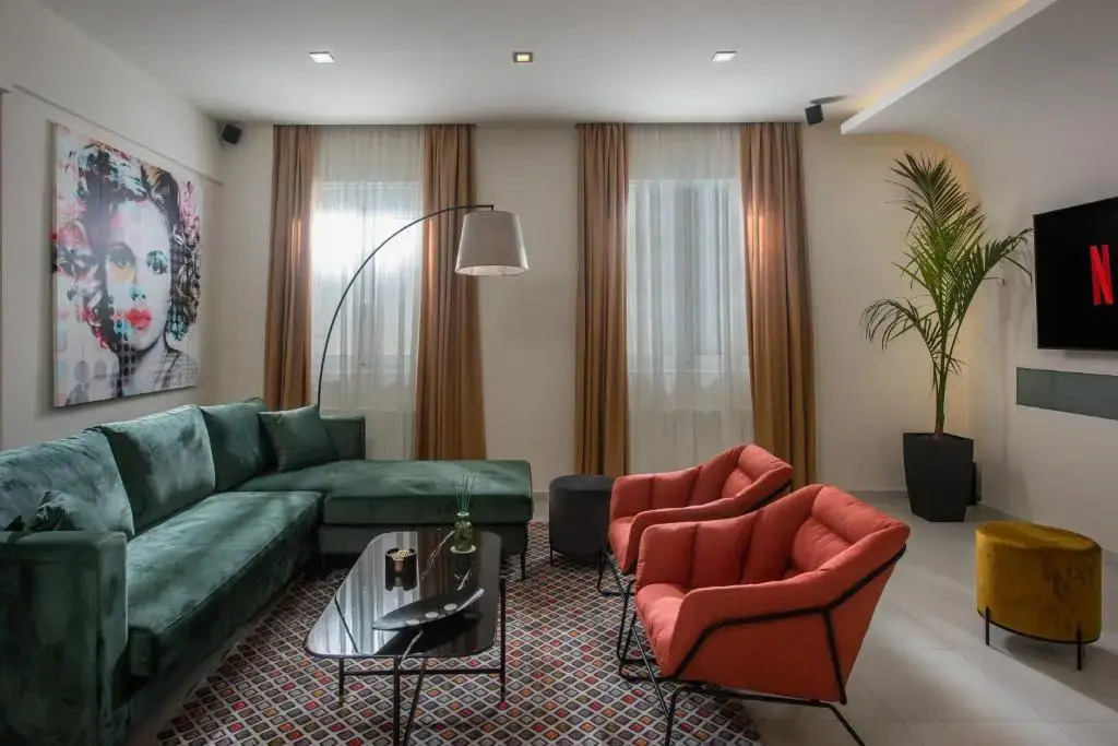 Maison De Mare, 4BR Central Luxury Beach Residence