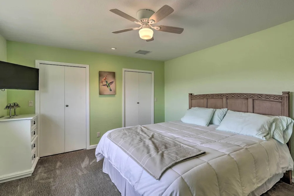 Picturesque Palisade Home: Mt Garfield Views!