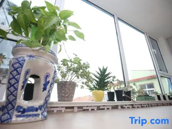 Laoshan District Yihai Beili Accommodation Service Center