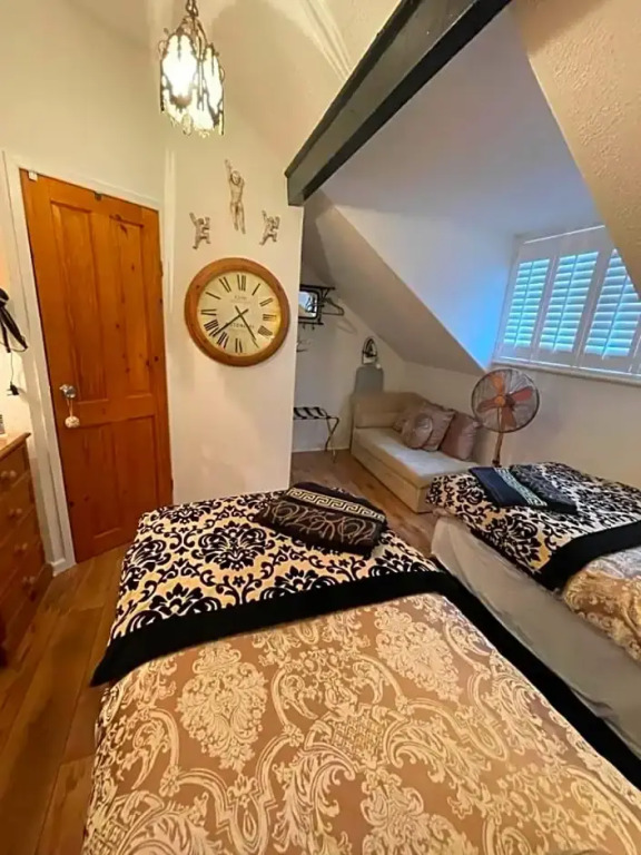 Olivia House