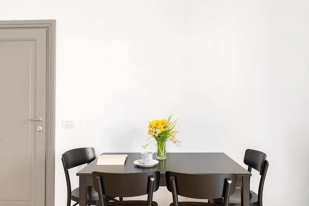 Pietra Square Residence