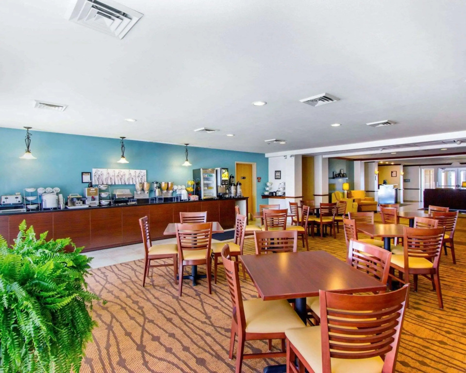 Sleep Inn & Suites Evansville - Casper