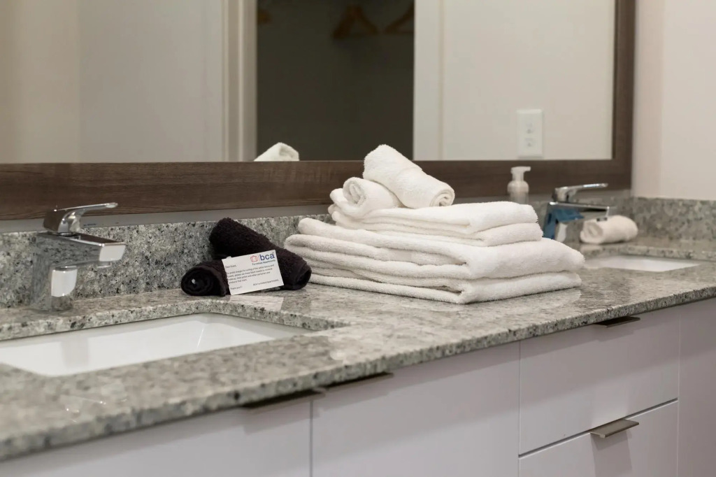 Spectacular Suite 2BR/2BA Apt. (A) - Includes Bi-weekly Cleanings & Linen Change