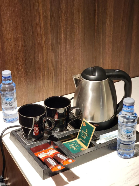 Azar hotel