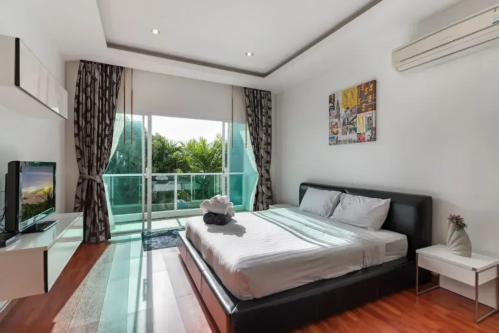 Trixie House Pool Villa in Rawai
