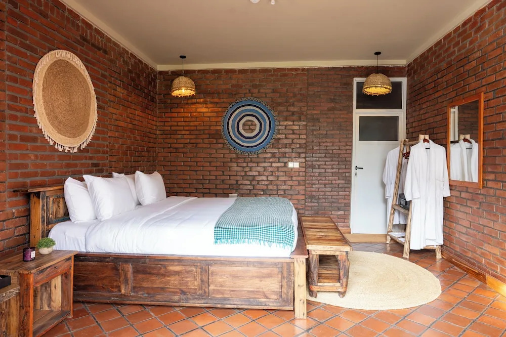 Zondela House