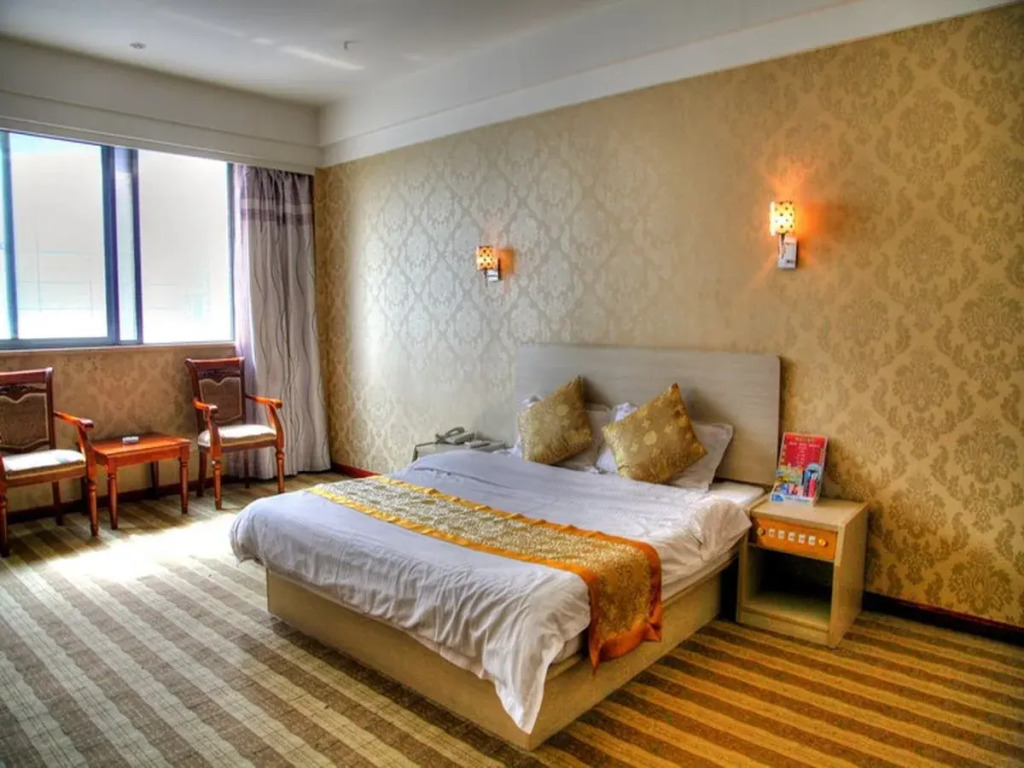 Kaimei Business Hotel