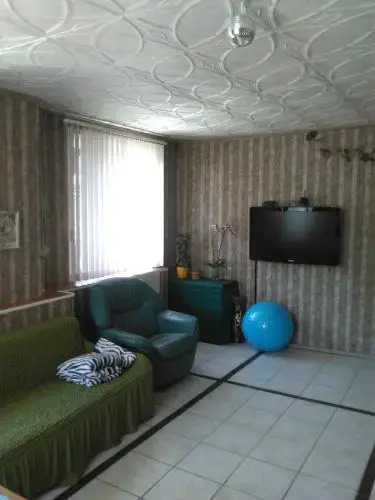 Guest house V pomosh' turistam