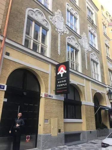 Luxury Modern Designed Oldtown Apartment