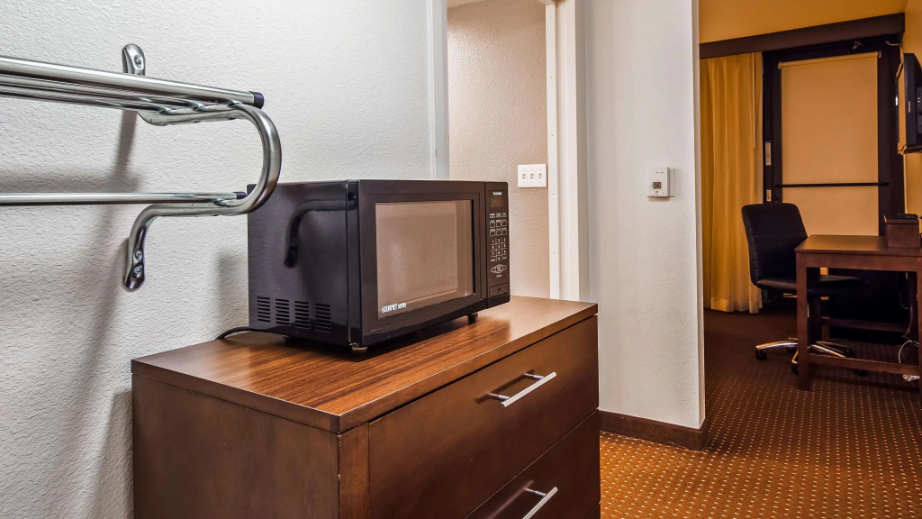 Best Western Yacht Harbor Hotel