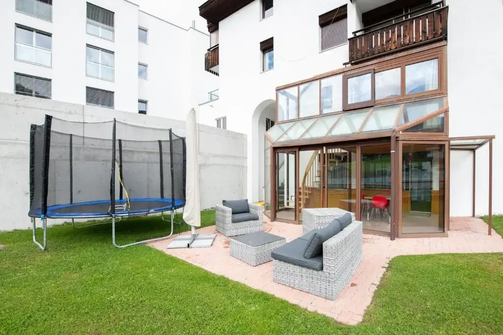 Agrimonia - 5,5-Zi Duplex Wohnung bis 9 Personen mit eigenem Garten