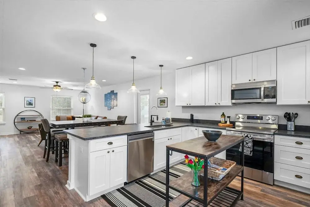 Downtown St Aug Home by Fountain of Youth Pool Spa by Beach Add Golf Cart