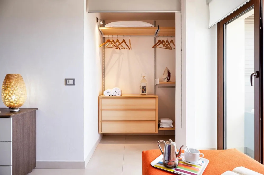 Aura CaseSicule, only for Sea View Lovers, Modern Style Apartment in City Center, Wi-Fi