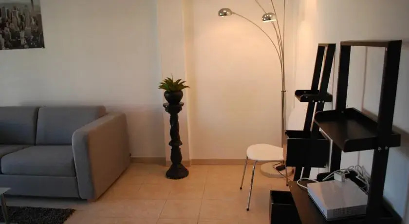 Home Rental Studio Latour Maubourg