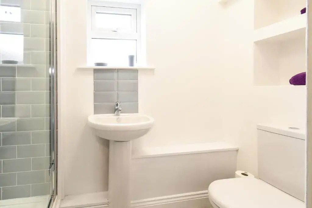 Blossoms Reach - 2 minutes from station and city centre