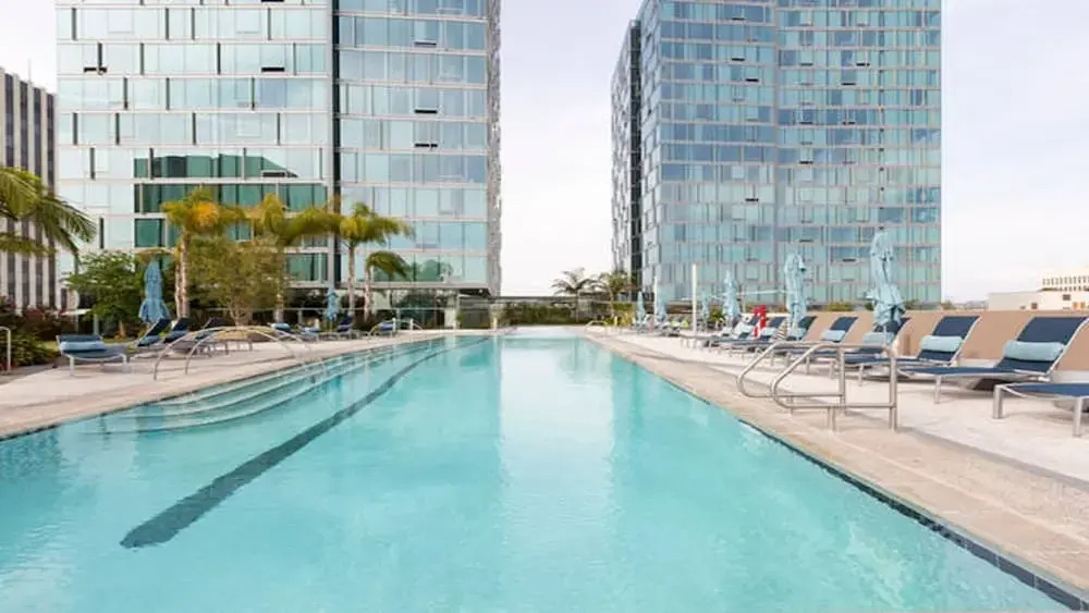 Modern La 2 Bedroom Luxury Suites