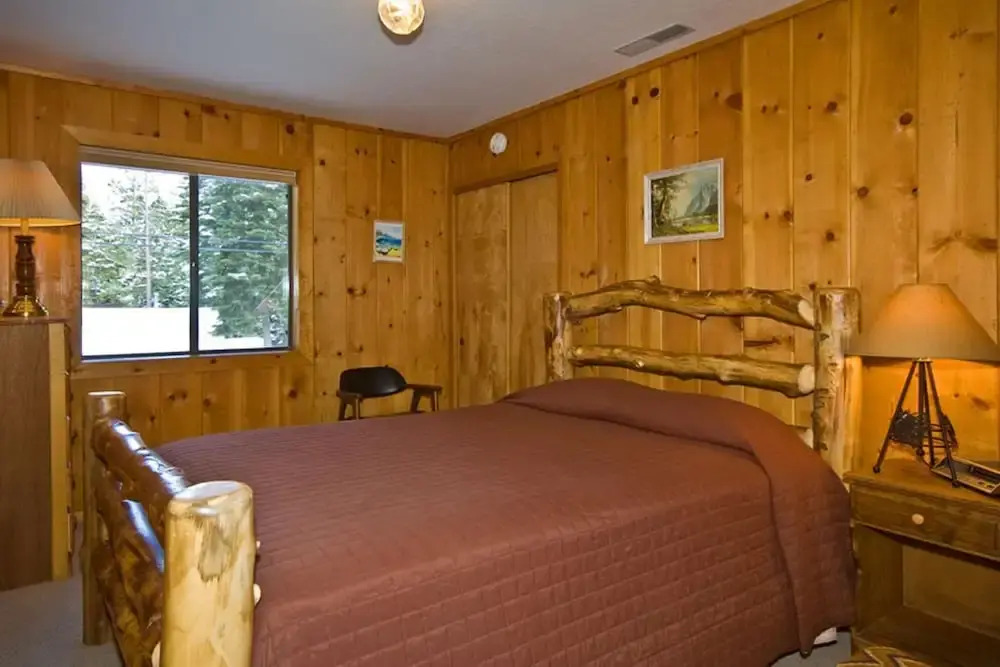 Wheelehan House - Close to Tahoe City & Tahoe Park HOA Beach Access!
