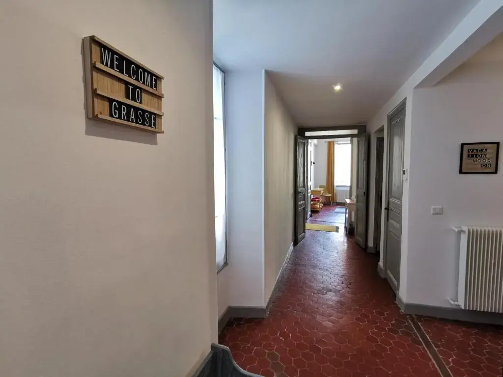 Appart Hotel Centifolia - Place aux aires