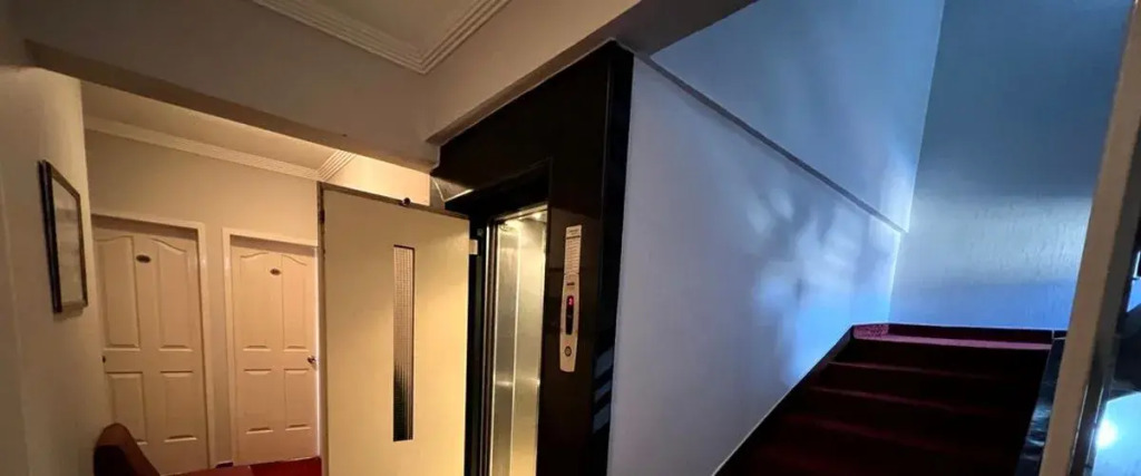 Headman Hotel