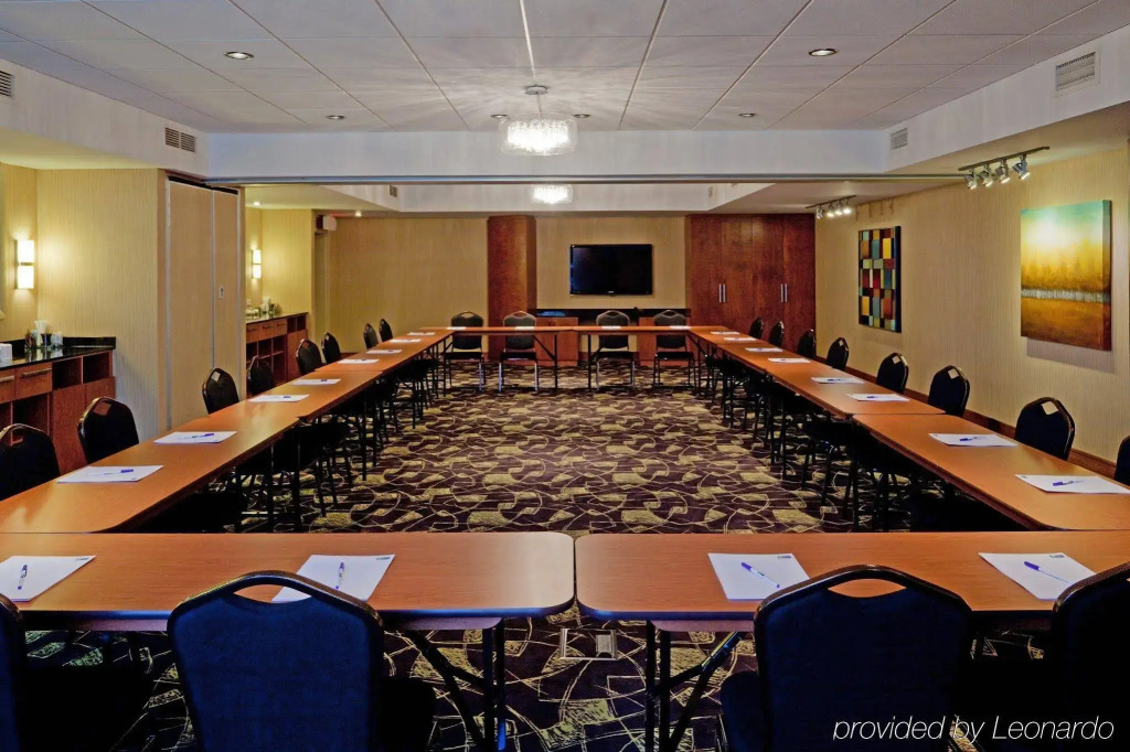 Holiday Inn Express Hotel & Suites Saint - Hyacinthe by IHG