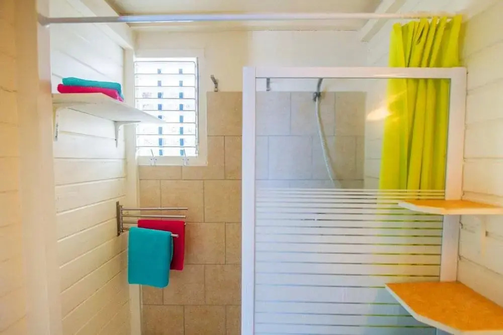 House With one Bedroom in Bouillante, With Wonderful sea View, Enclosed Garden and Wifi - 5 km From the Beach