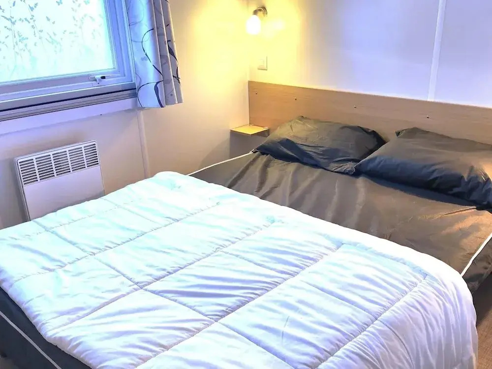 Swanky Mobile Home in Saint Jean de Monts near Seabeach