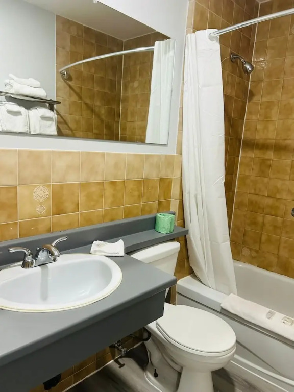 Motel 6 Cornwall Hwy 401 ON