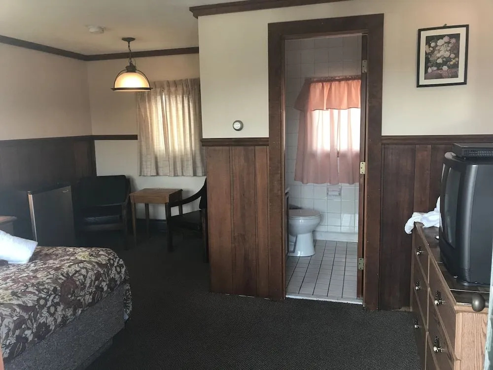 The Janmere Motel