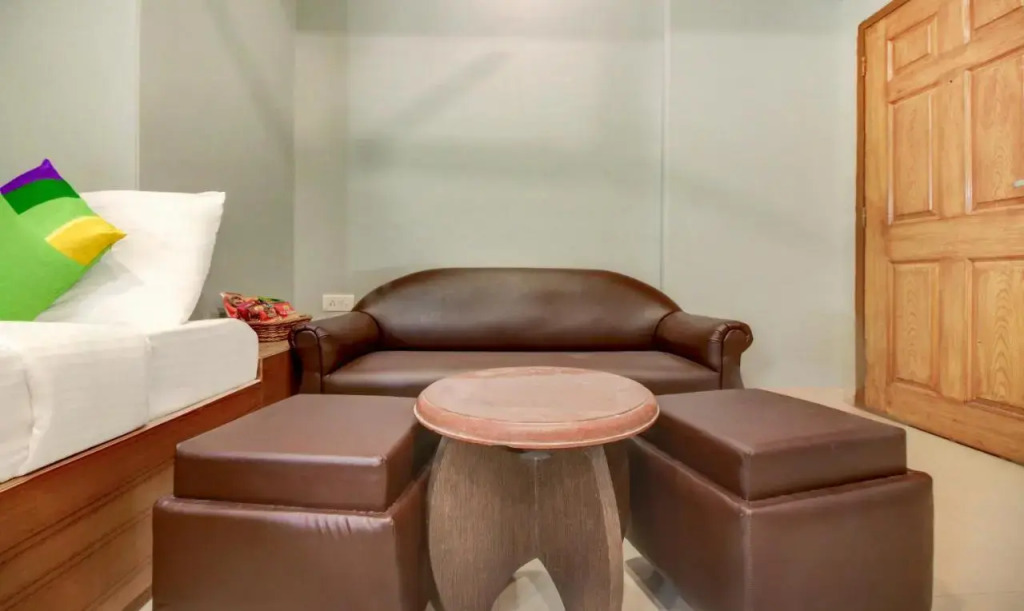 FabHotel Cruz Royale - Nr- Bandra West
