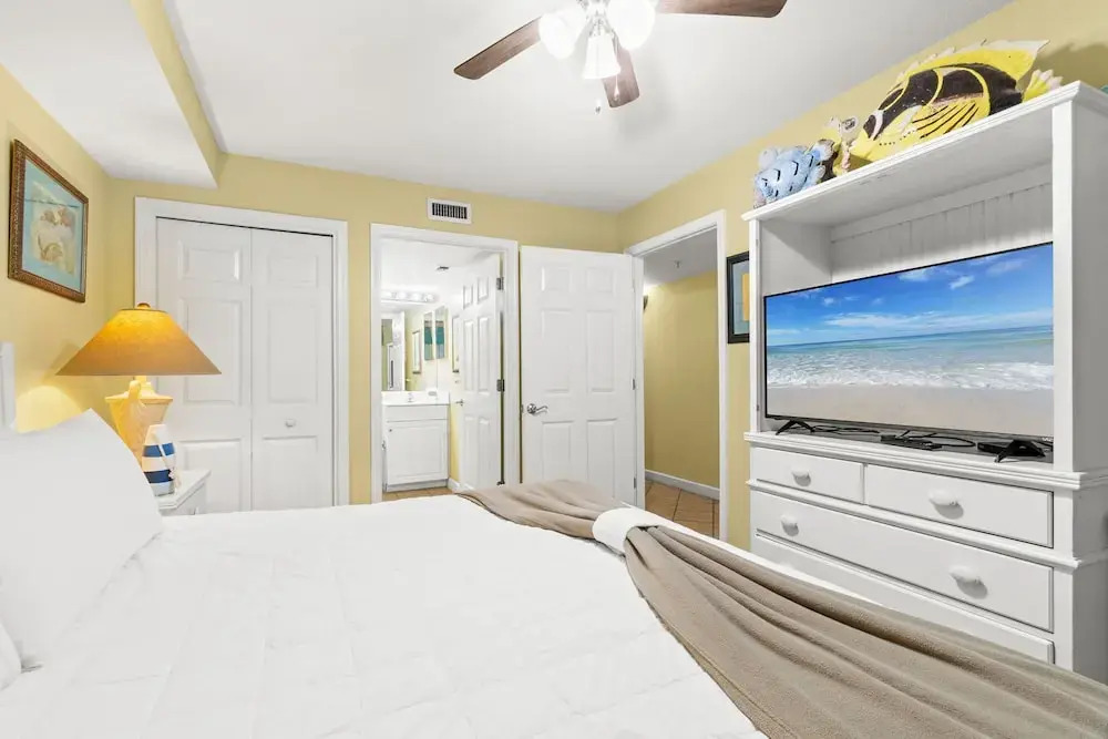 Pelican Isle 216 - Surfside Haven
