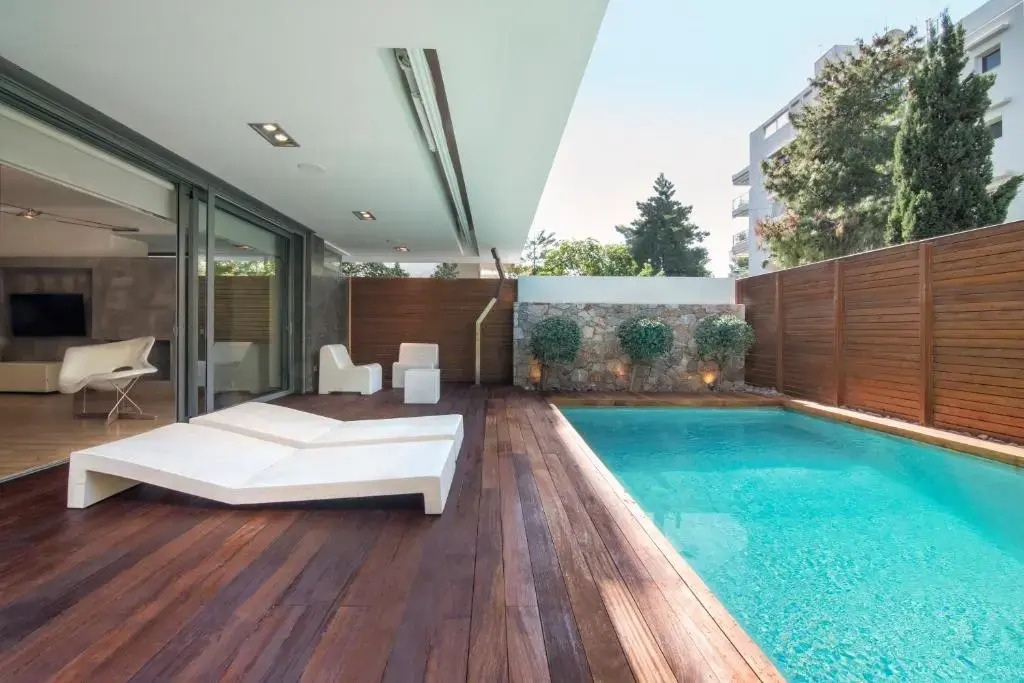 Elegant and Private Living by Neuvel
