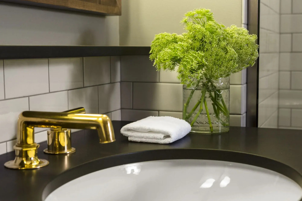 Kimpton Journeyman Hotel by IHG
