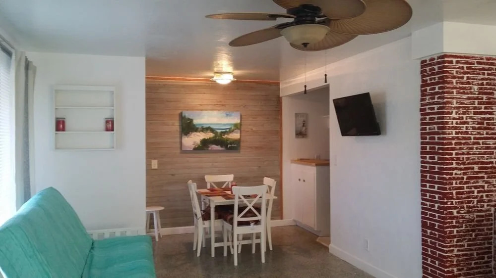 Beach Bright Inn