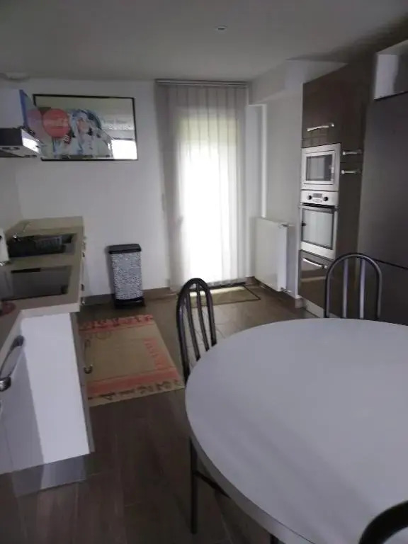 ANGLET appt maison à 2 kms des plages et de Biarritz