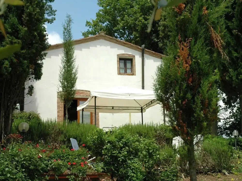 Wine, Good Food, Nature, Art, Swimming Pool and Tennis Court