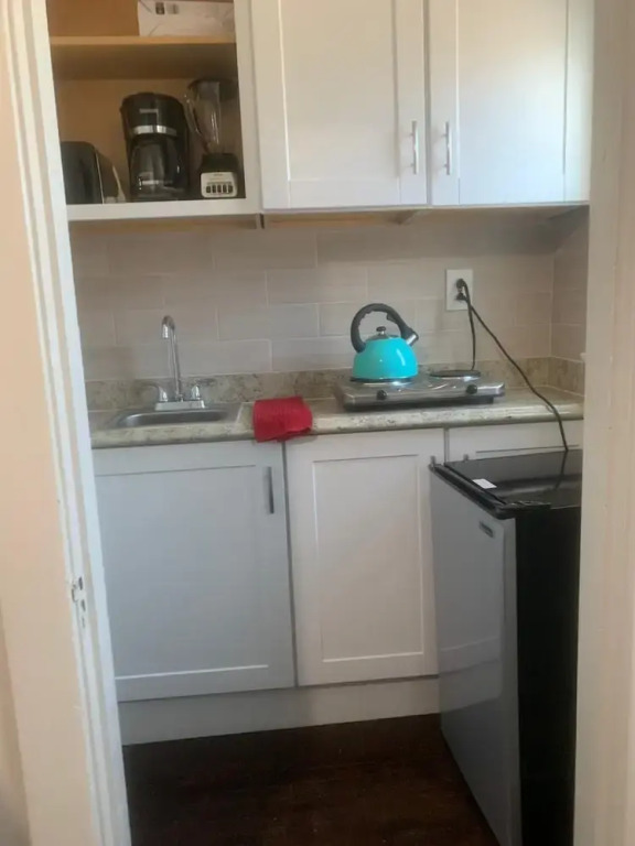 Hollywood Comfortable Stay