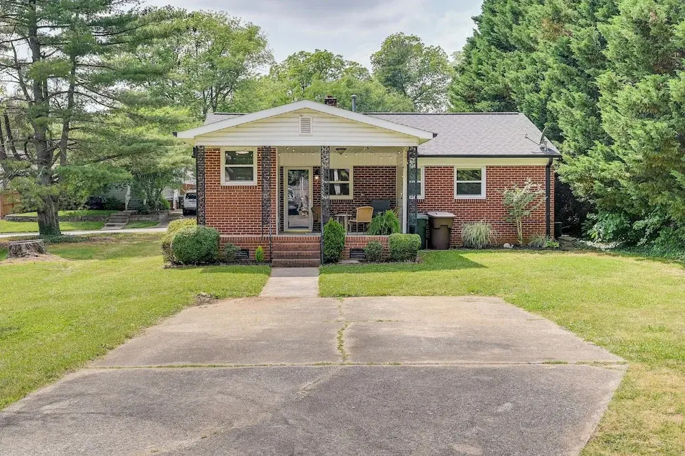 Greensboro Vacation Rental: 2 Mi to Downtown!