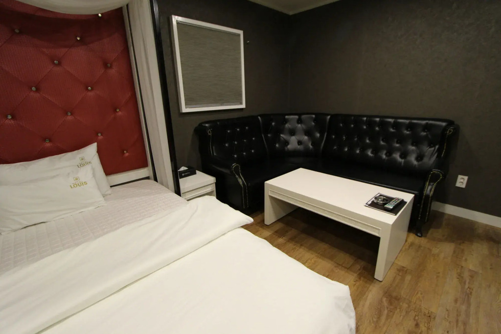 Hotel Louis.J