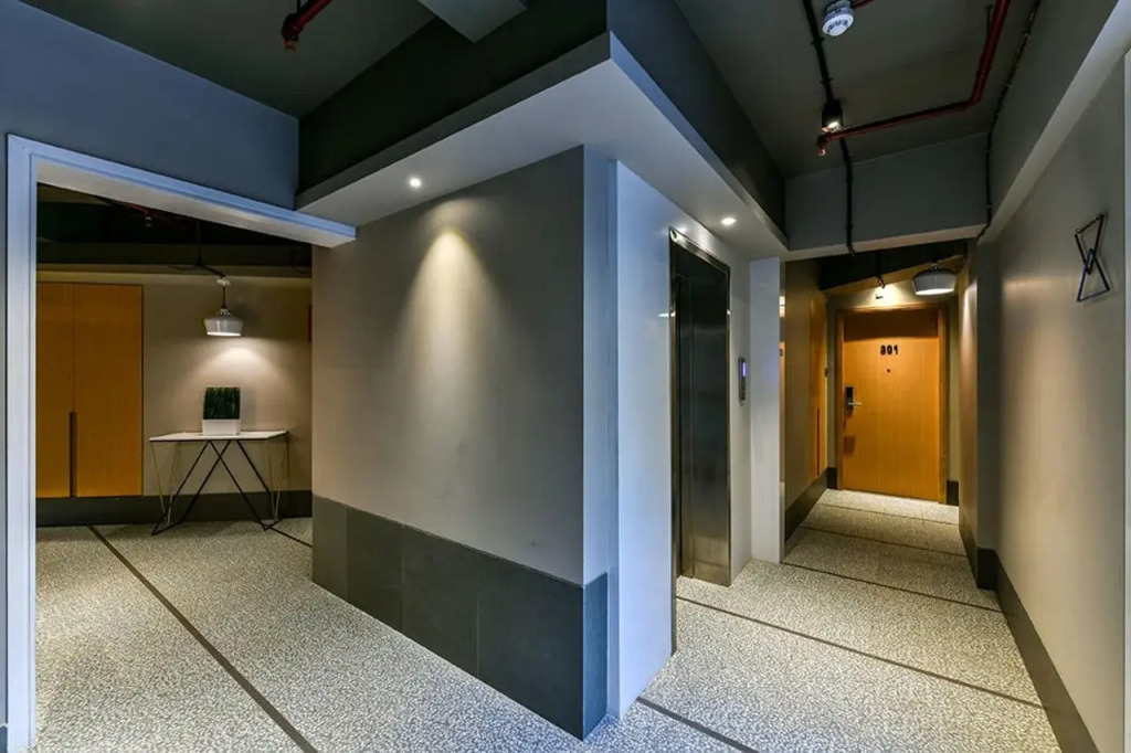 Indie Stays, BKC