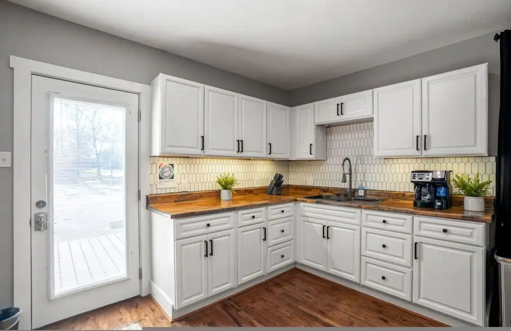 Modern 2BR Home With King Beds Near Downtown
