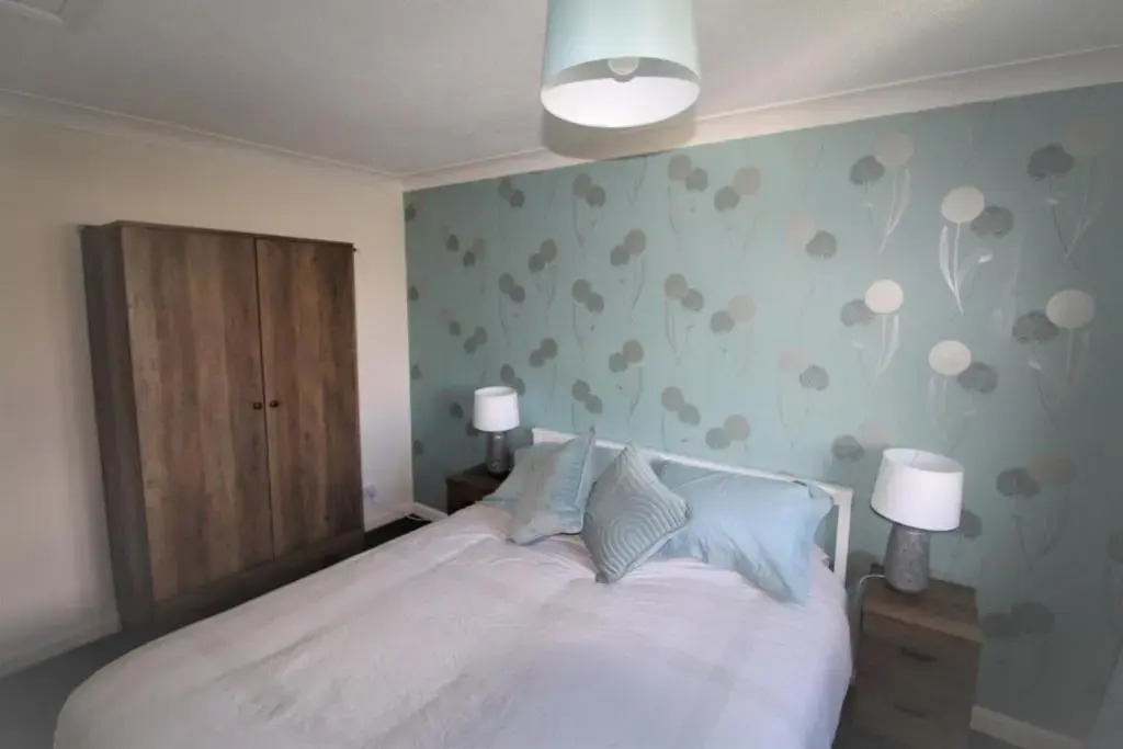 3 Bed House - Garden & Parking - Quiet Cul De Sac